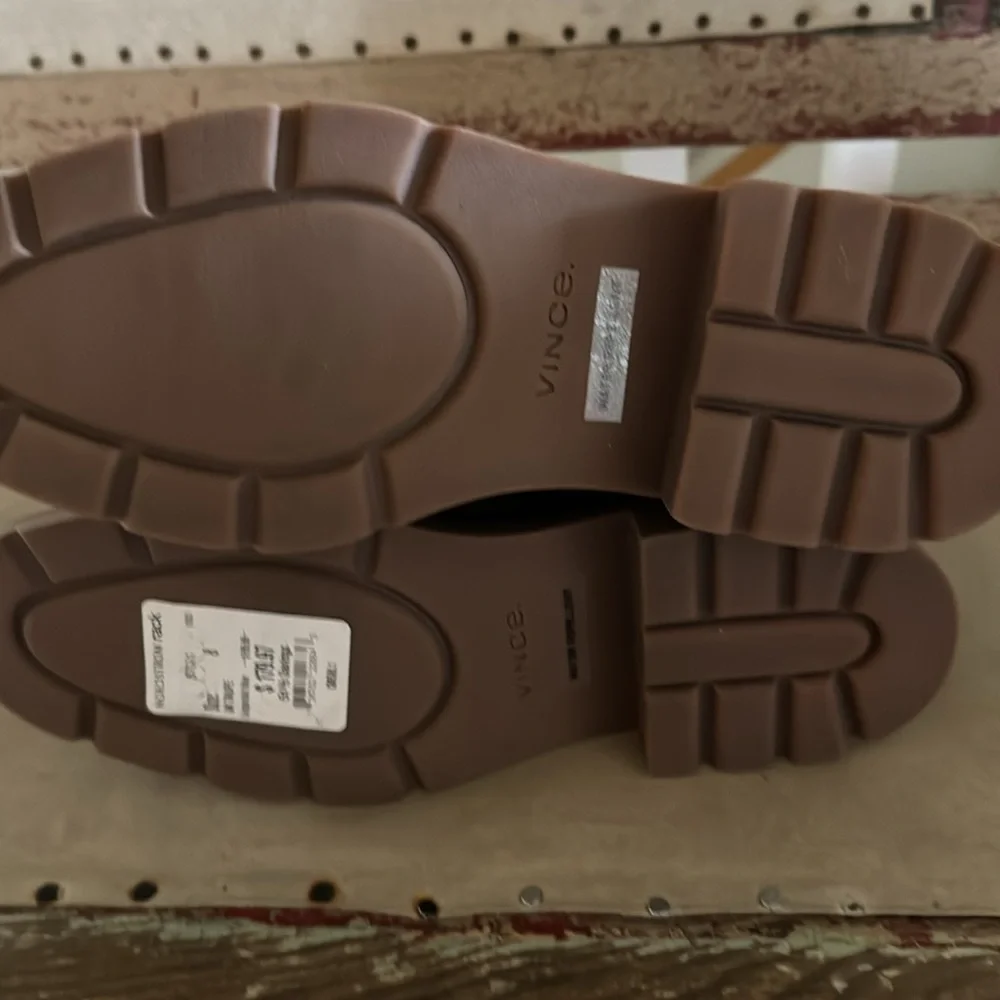 Vince Remi Boots Leather Block Heel Booties Dark Taupe NEW - Picture 6 of 7